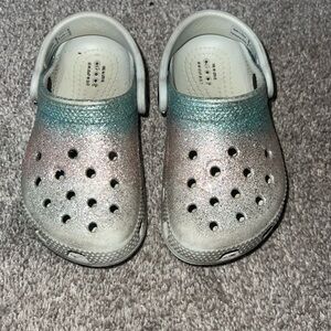 Girls crocs. Worn but in great shape!